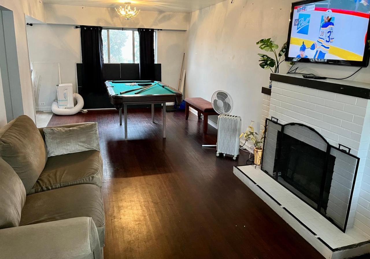 Vintage - 3 Bed House - North Surrey - Ping-Pong And Pool Table - Tv Cable Exterior photo